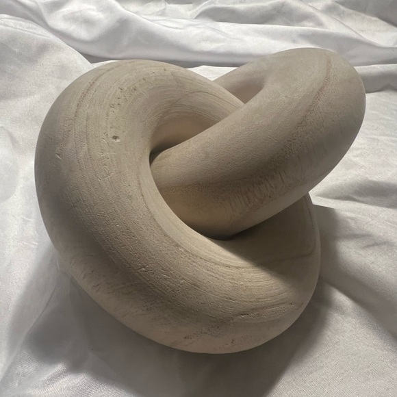 VTG Abstract Infinity Knot Natural Wood Interlocking Sculpture - Picture 4 of 5